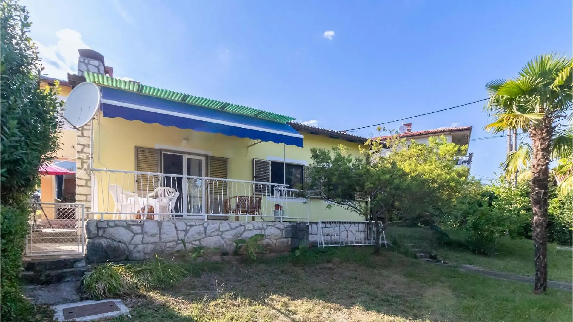 Cozy Apartment In Ika With Kitchen